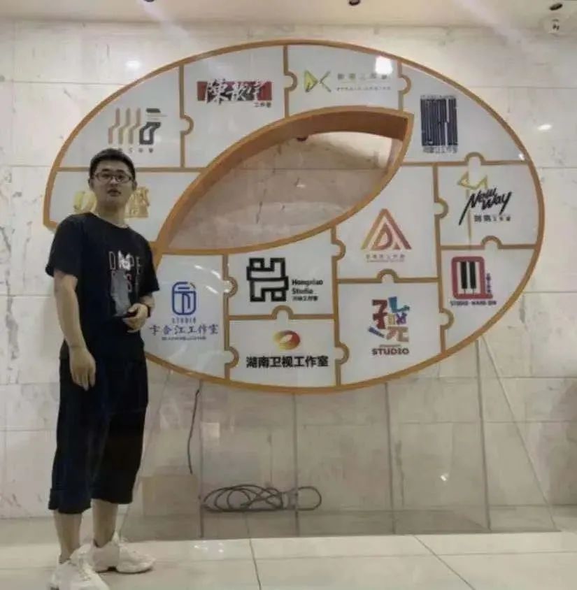 F9A9